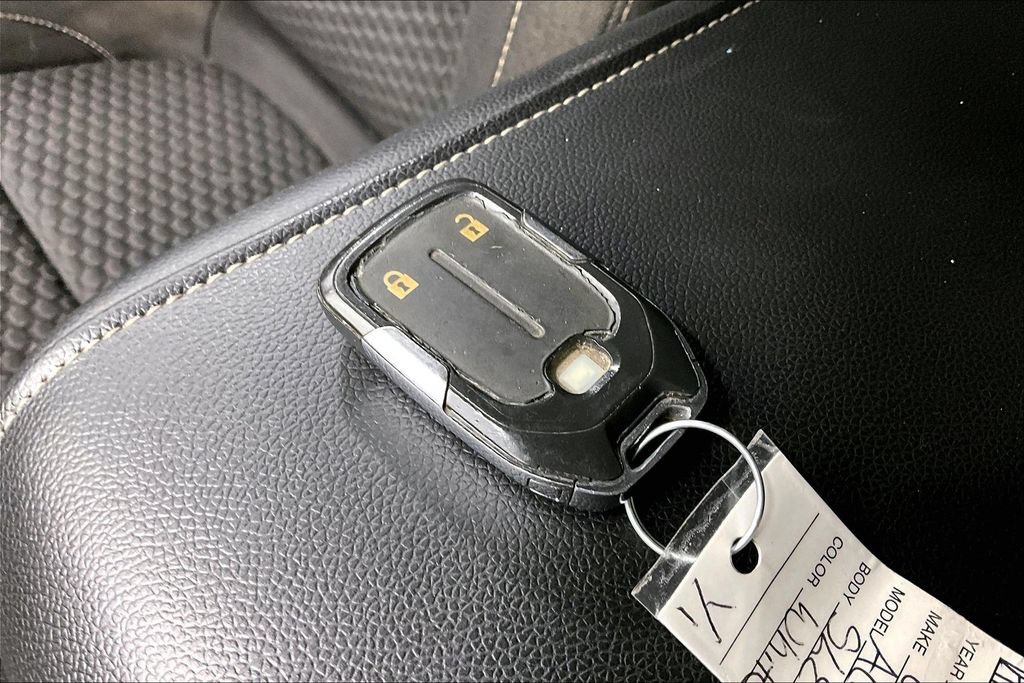 Used 2019 GMC Acadia SLE FWD image 12