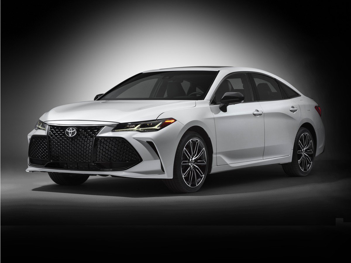 Used 2021 Toyota Avalon XLE w/ Moonroof Package