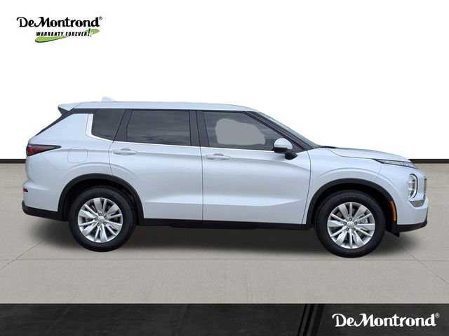 New 2026 Mitsubishi Outlander ES FWD image 4