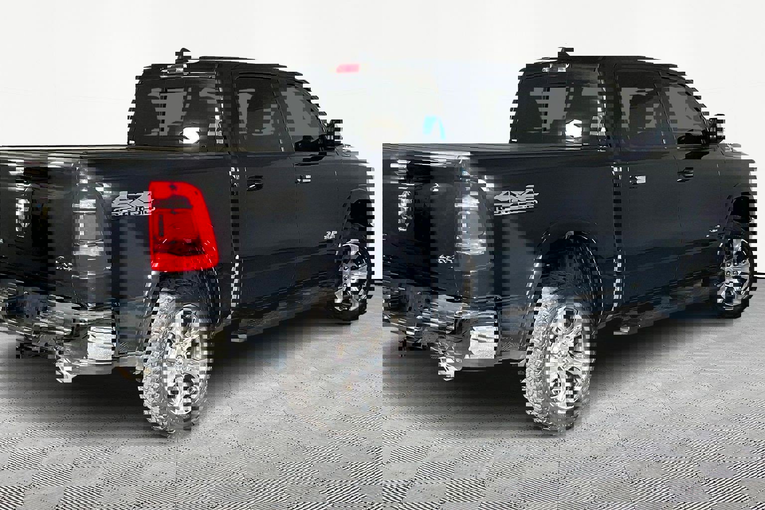 Used 2020 RAM 1500 Laramie image 8