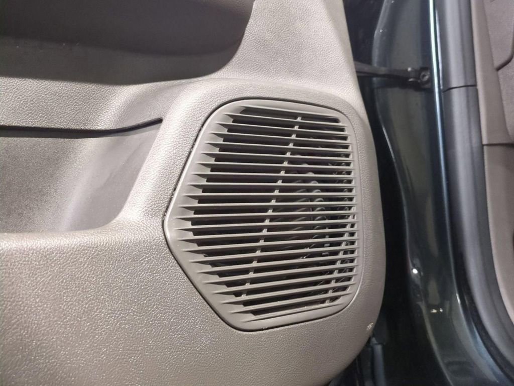 Certified 2022 Lincoln Corsair Reserve w/ Equipment Group 201A image 17