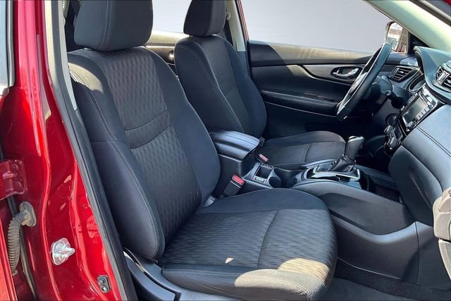 Used 2018 Nissan Rogue SV image 27