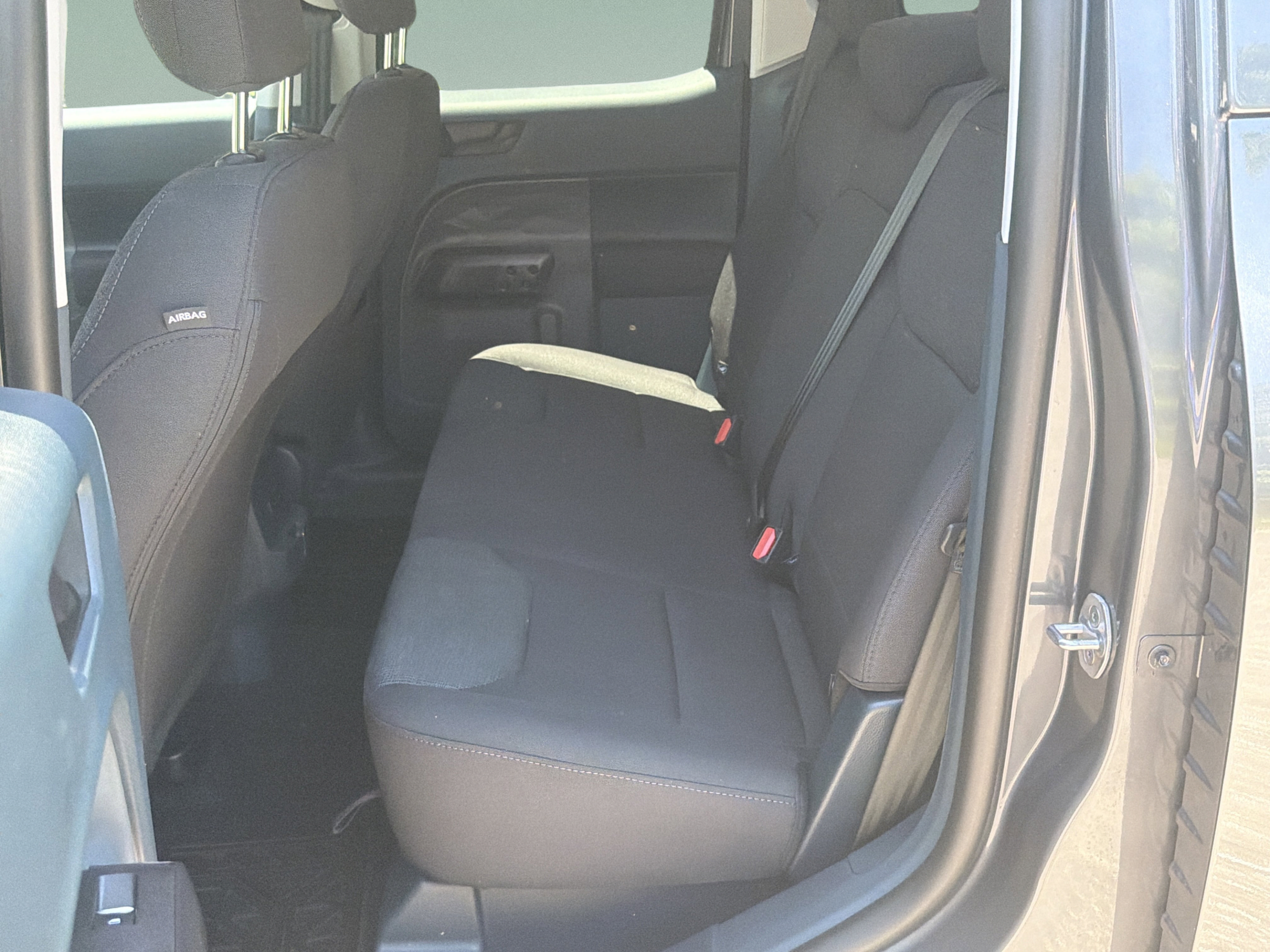 Used 2025 Ford Maverick XL w/ Equipment Group 102A AWD/4WD image 22