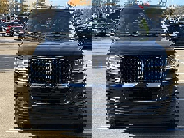 Used 2022 Lincoln Navigator Reserve image 8