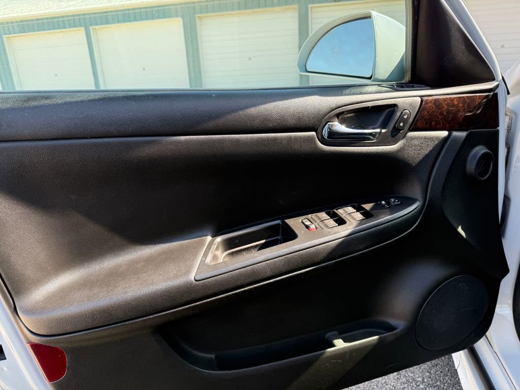 Used 2013 Chevrolet Impala LT w/ LT Sunroof Package FWD image 12