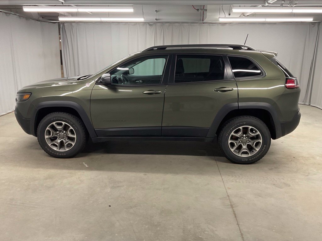 Used 2021 Jeep Cherokee Trailhawk w/ Sun, Sound & Nav Group AWD/4WD image 9