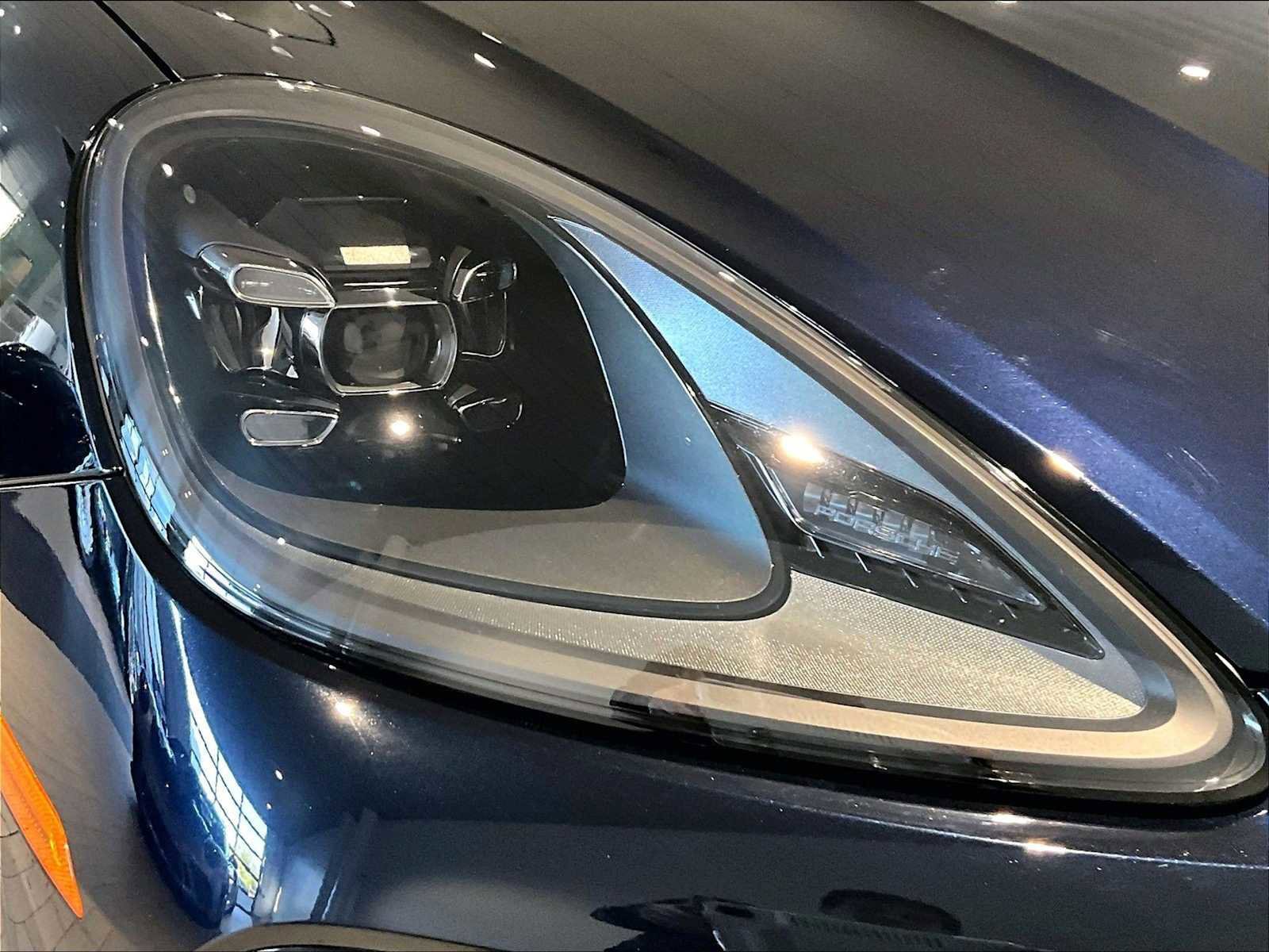 Used 2023 Porsche Cayenne Turbo S image 15