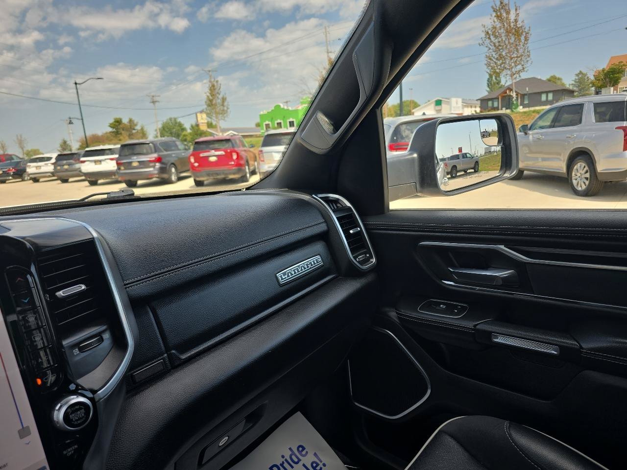 Used 2023 RAM 1500 Laramie AWD/4WD image 46