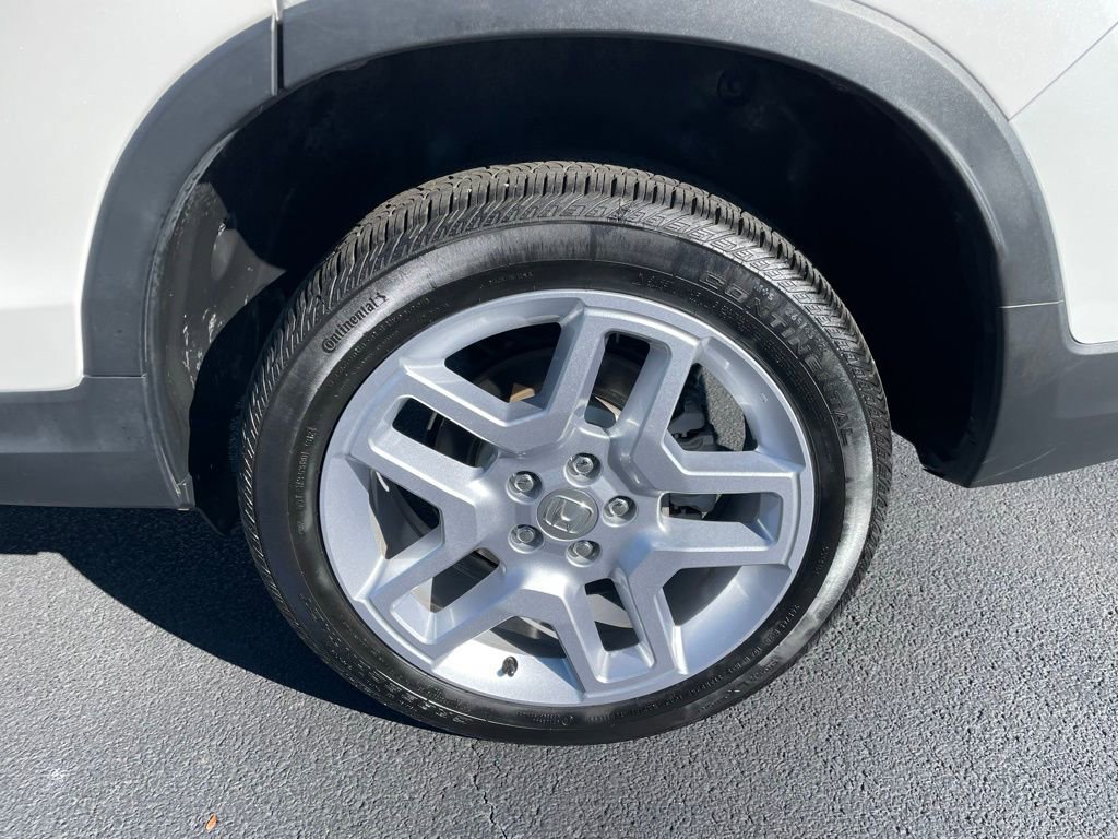 Certified 2025 Honda Passport EX-L image 43