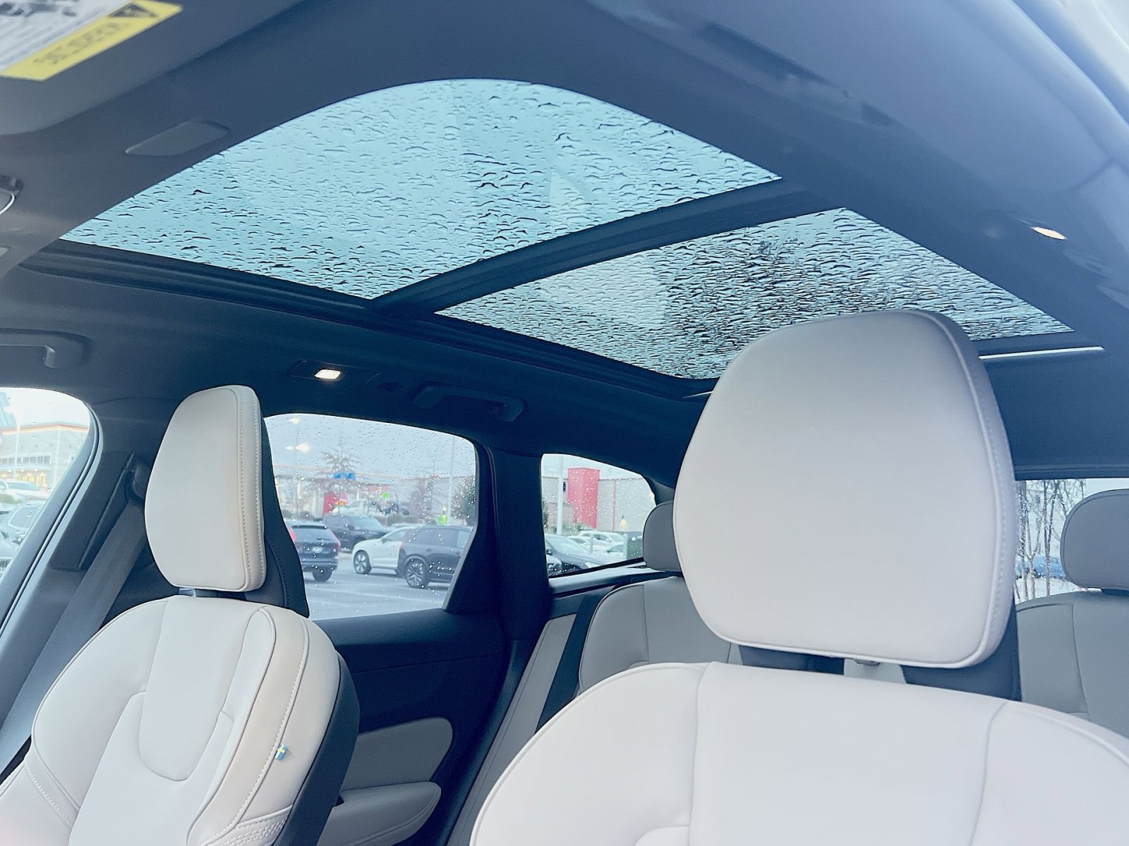 New 2026 Volvo XC60 B5 Plus w/ Protection Package Premier image 23