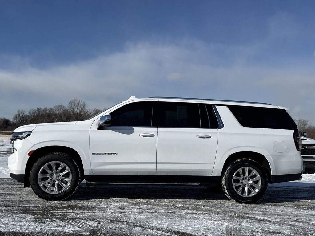 Used 2023 Chevrolet Suburban Premier image 5