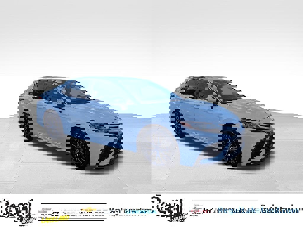 Used 2021 Toyota Camry SE image 2