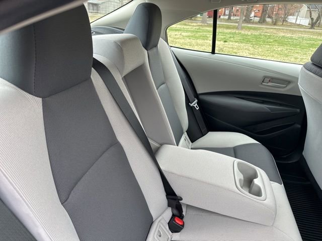 Used 2025 Toyota Corolla LE w/ LE Premium Package image 26
