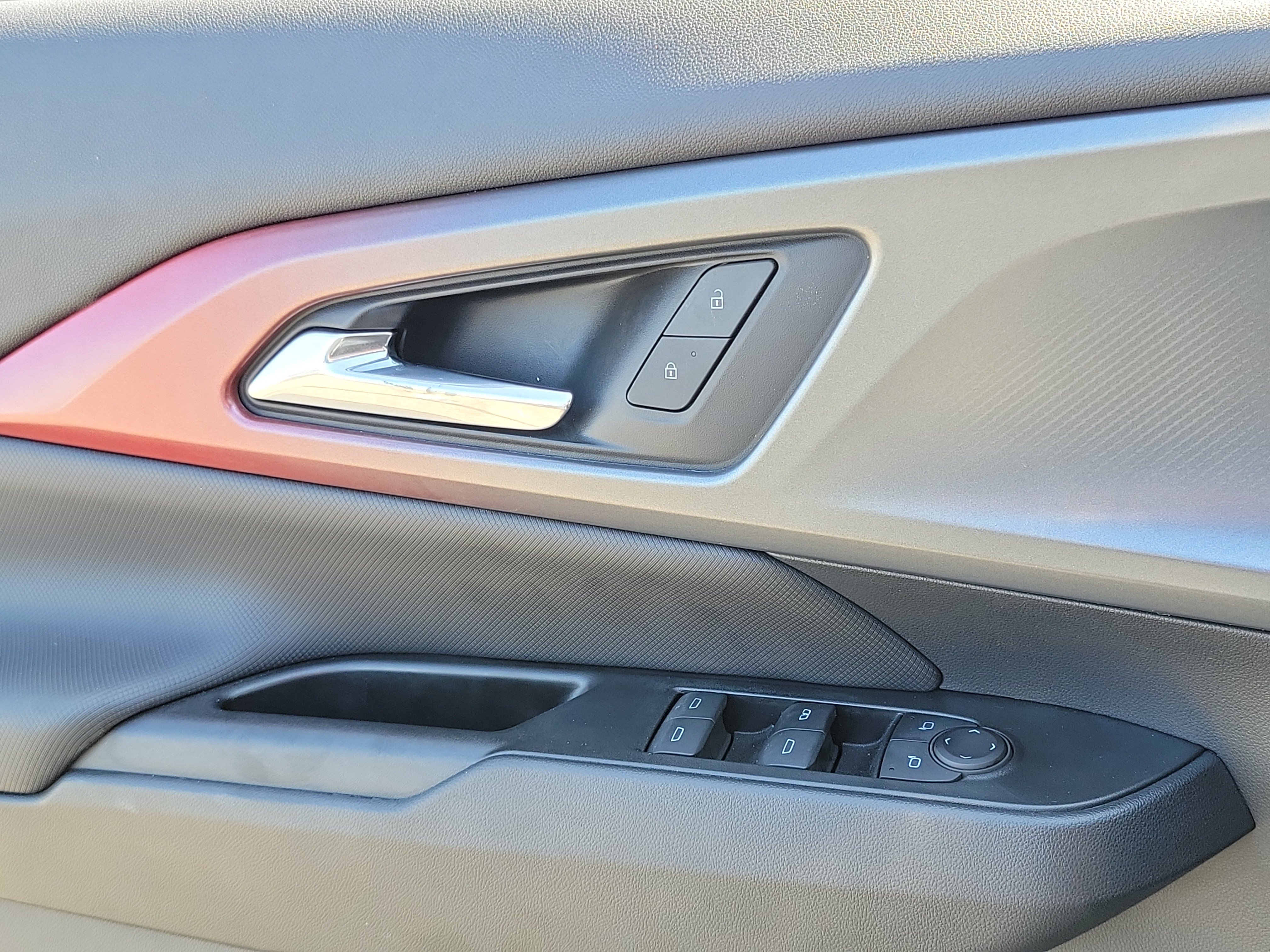 Used 2024 Chevrolet Equinox EV RS FWD image 13