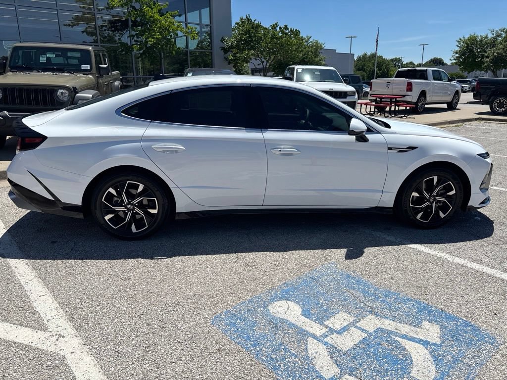 Used 2024 Hyundai Sonata SEL FWD image 27