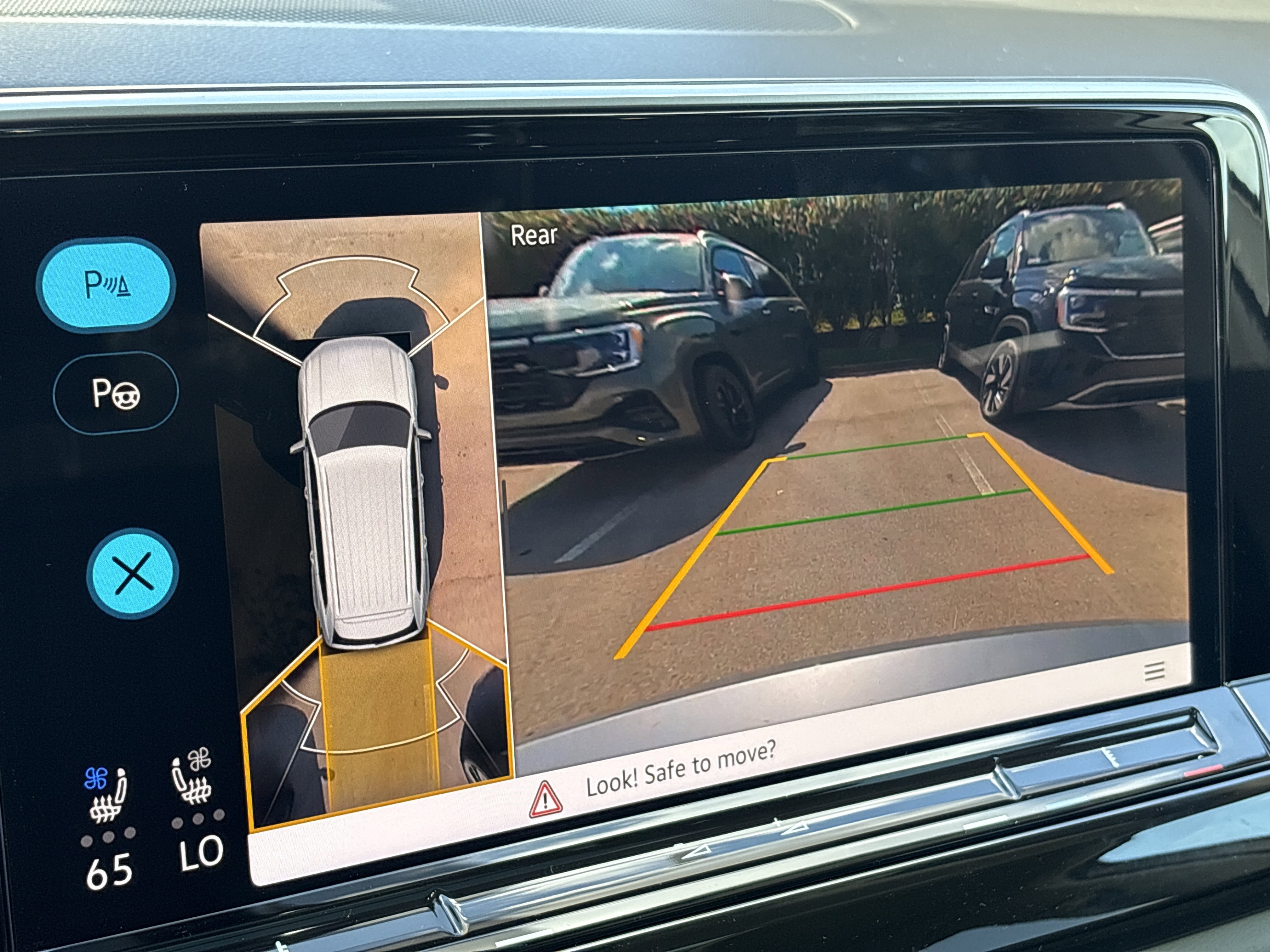 New 2026 Volkswagen Atlas SEL Premium R-Line image 18