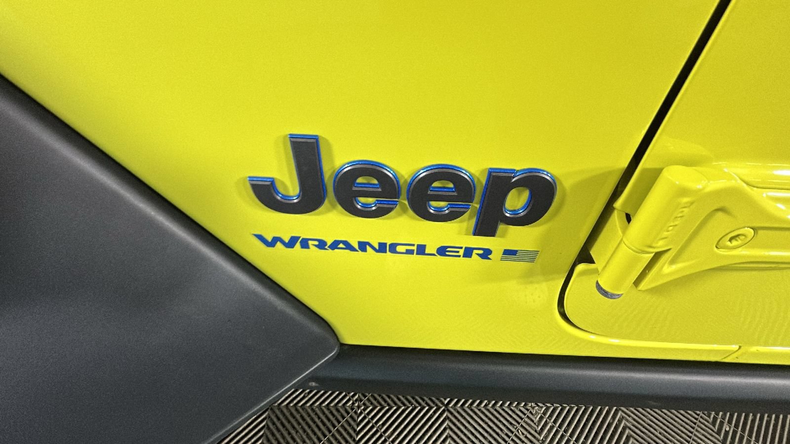 Used 2023 Jeep Wrangler Unlimited w/ Cold Weather Group AWD/4WD image 11