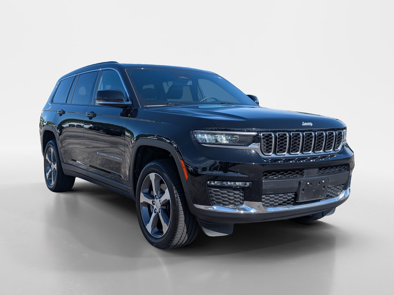 Used 2024 Jeep Grand Cherokee L Limited AWD/4WD image 2