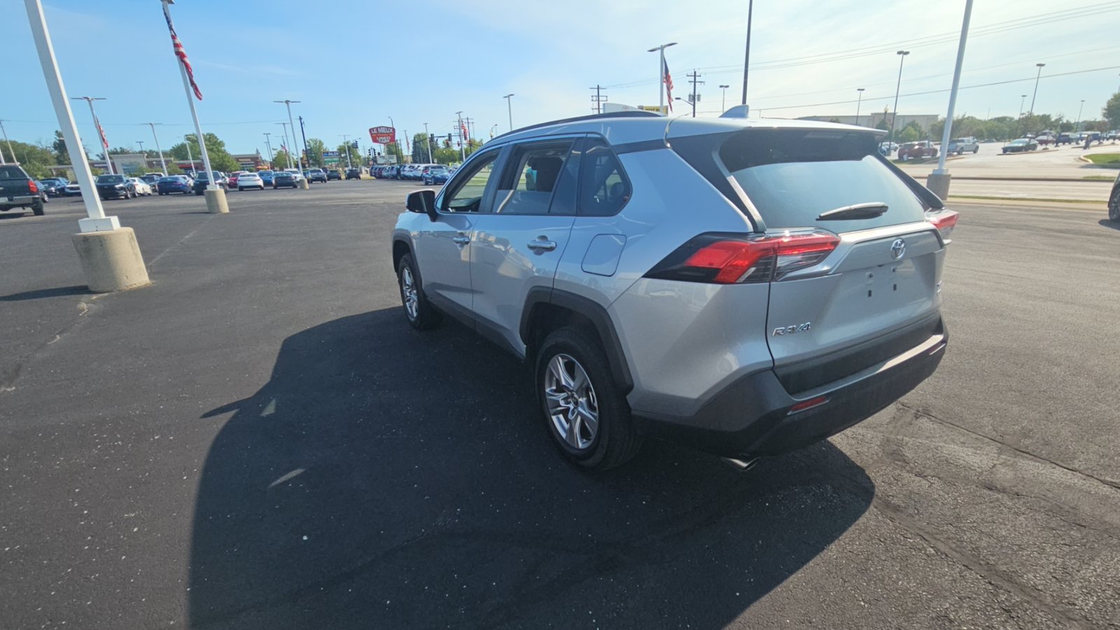Certified 2025 Toyota RAV4 XLE AWD/4WD image 5