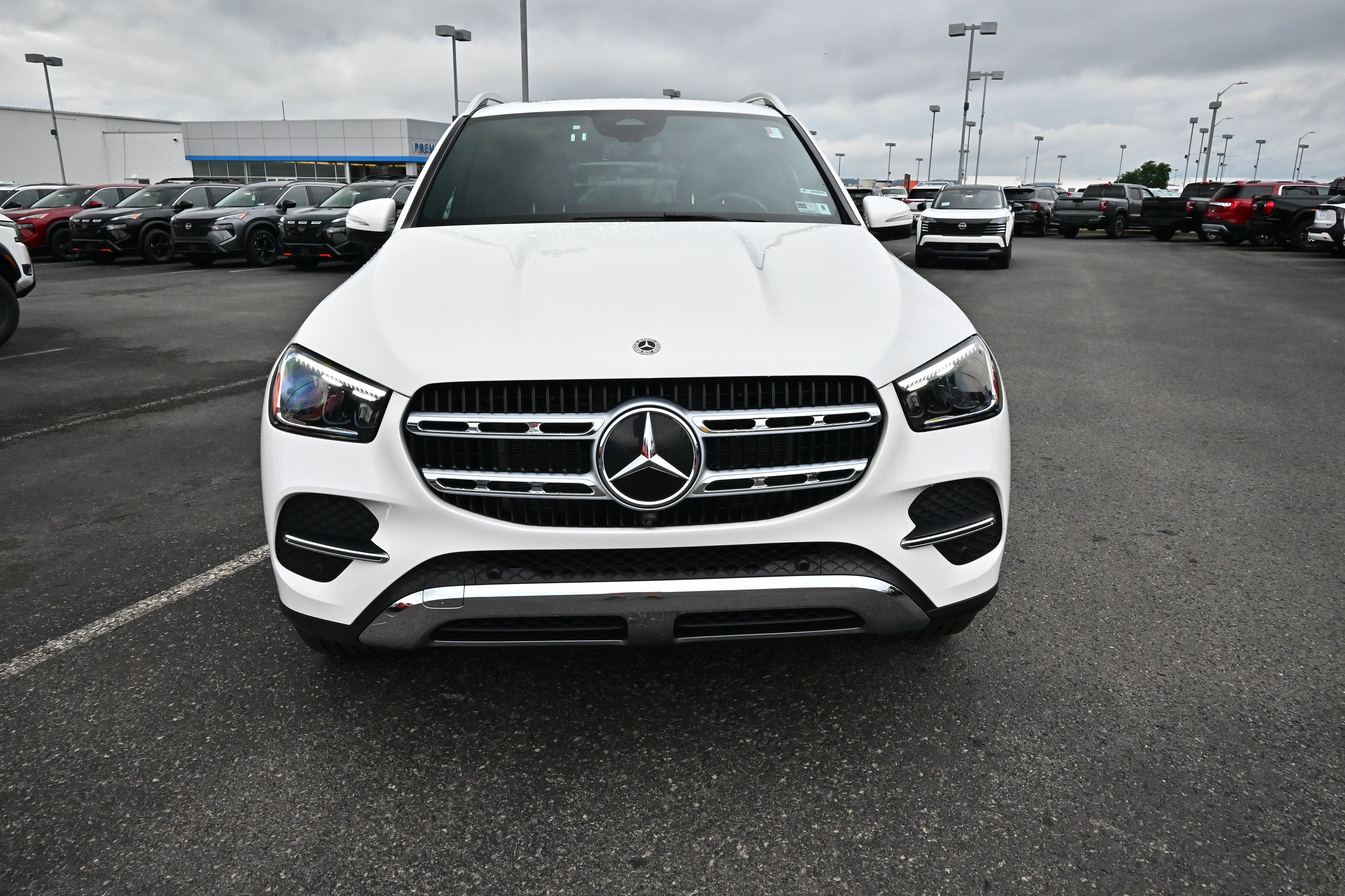 Used 2026 Mercedes-Benz GLE 350 4MATIC w/ Winter Package image 3