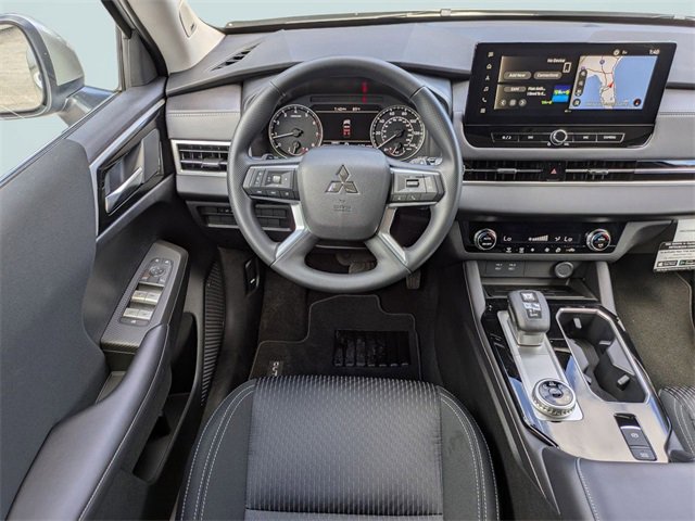 New 2025 Mitsubishi Outlander ES image 15