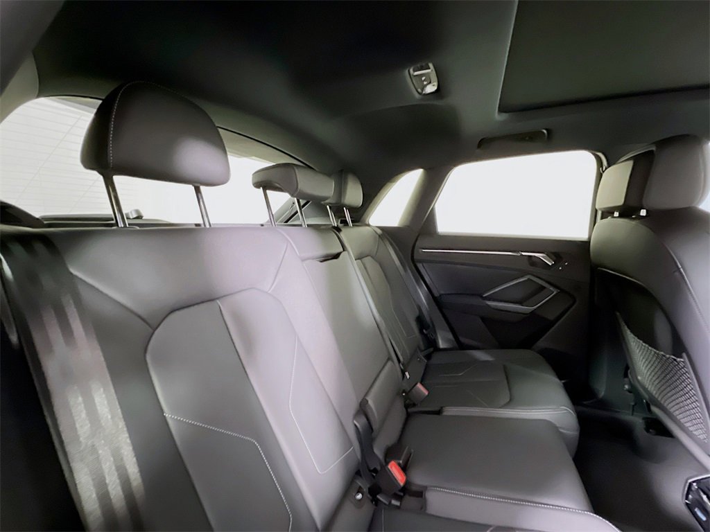 New 2025 Audi Q3 2.0T Premium image 27