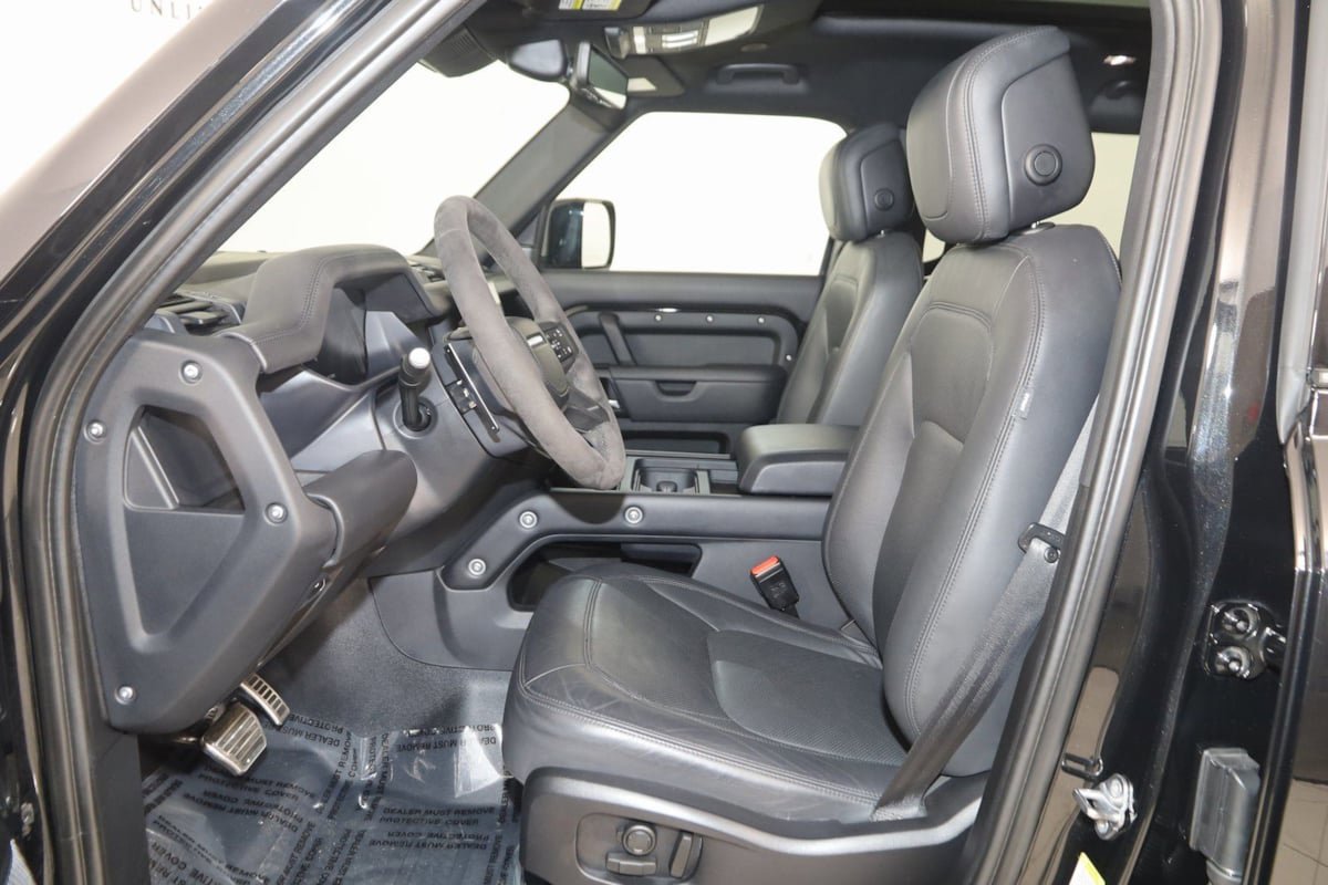 Used 2023 Land Rover Defender 110 V8 AWD/4WD image 12