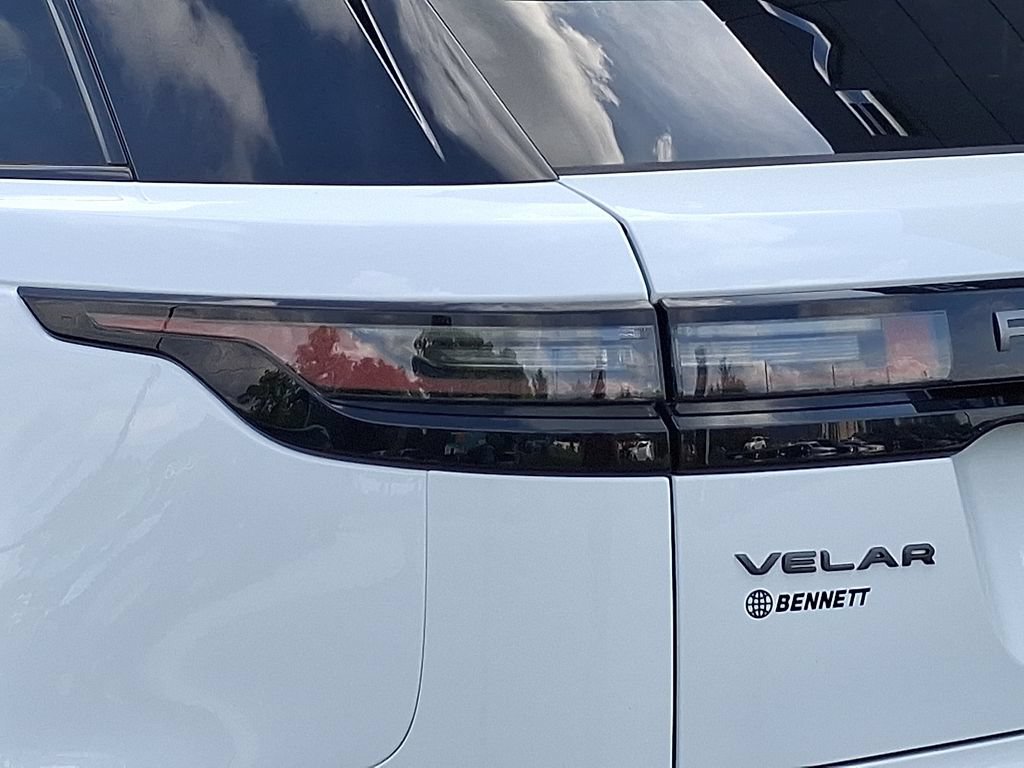 Certified 2026 Land Rover Range Rover Velar Dynamic SE AWD/4WD image 10