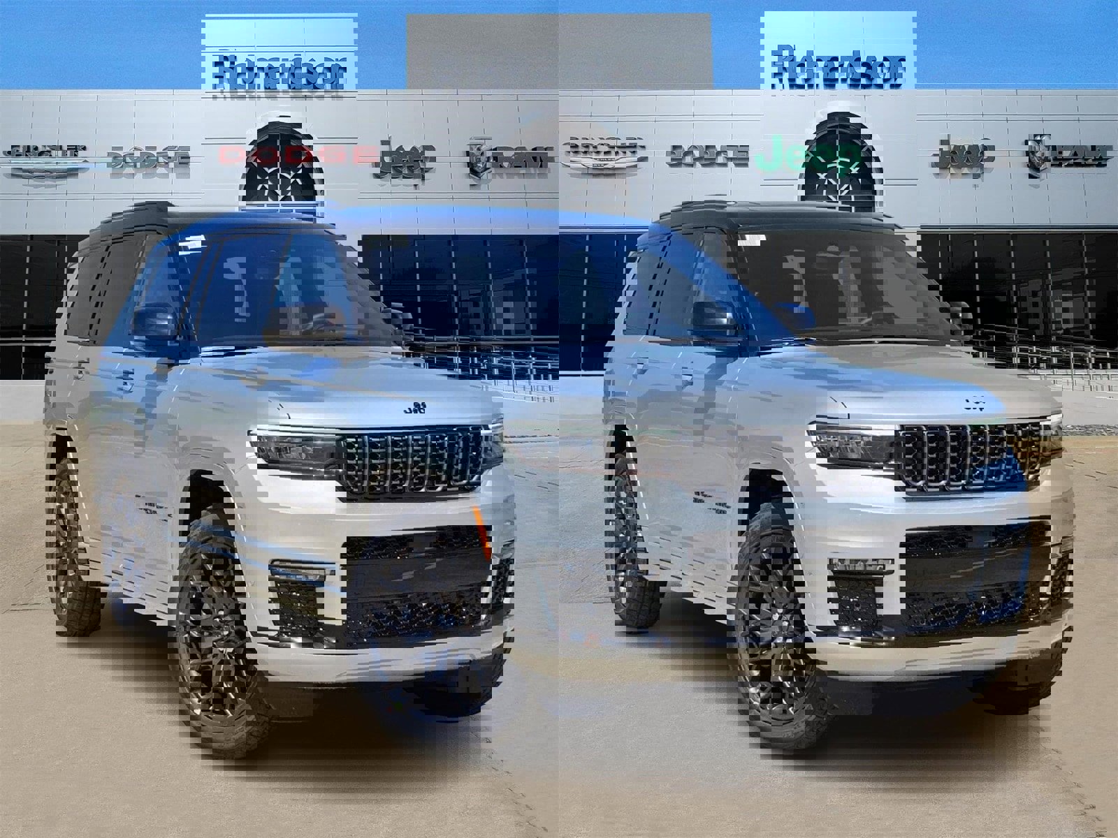 New 2025 Jeep Grand Cherokee L Summit w/ Obsidian Package