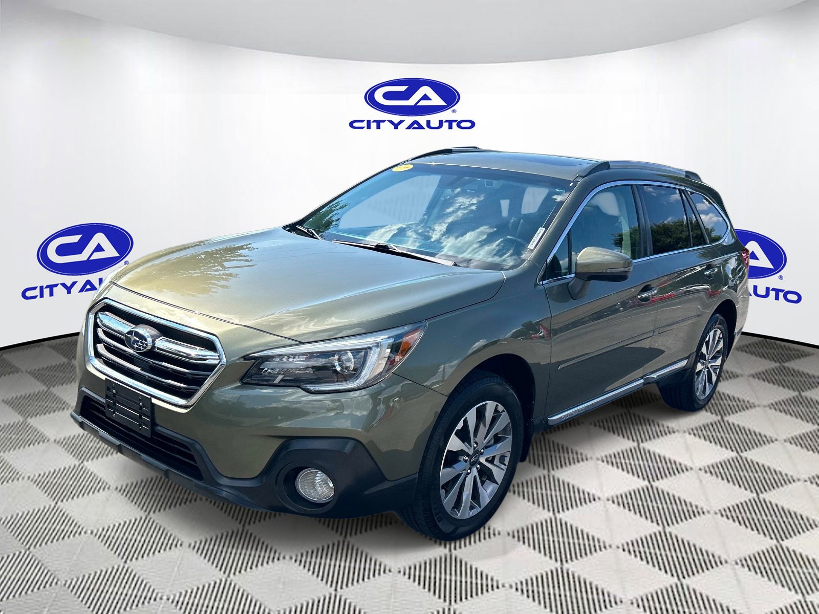 Used 2018 Subaru Outback 2.5i Touring AWD/4WD image 8
