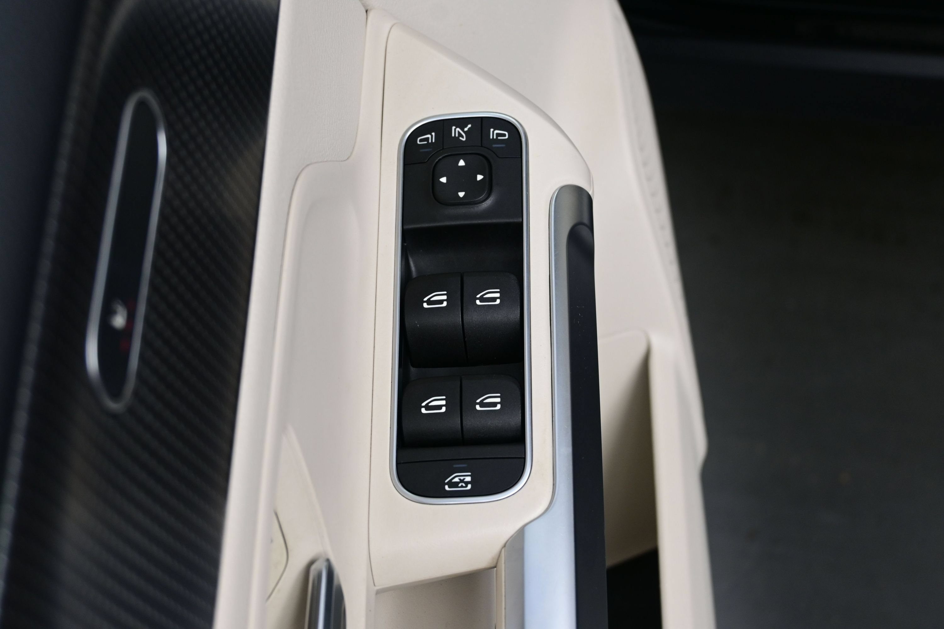 Used 2022 Mercedes-Benz GLB 250 4MATIC image 10