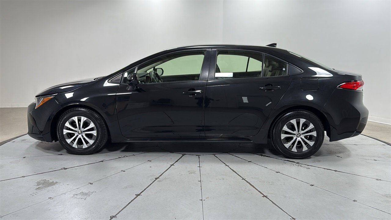 Used 2022 Toyota Corolla LE image 8