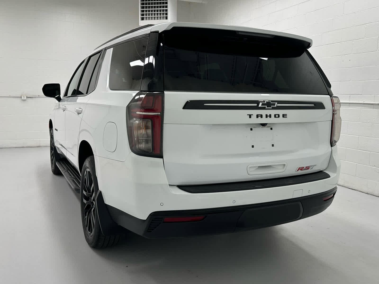 Used 2023 Chevrolet Tahoe RST w/ Max Trailering Package AWD/4WD image 8