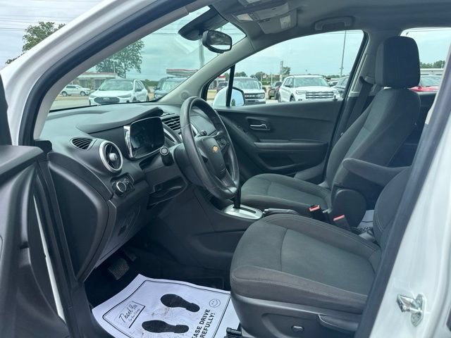 Used 2015 Chevrolet Trax LS FWD image 30