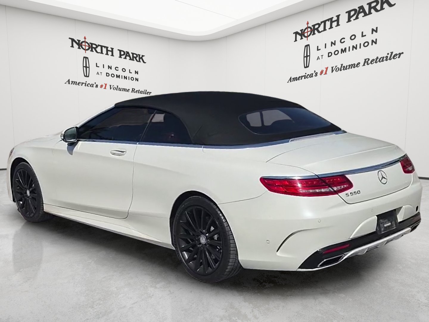Used 2017 Mercedes-Benz S 550 Cabriolet image 3