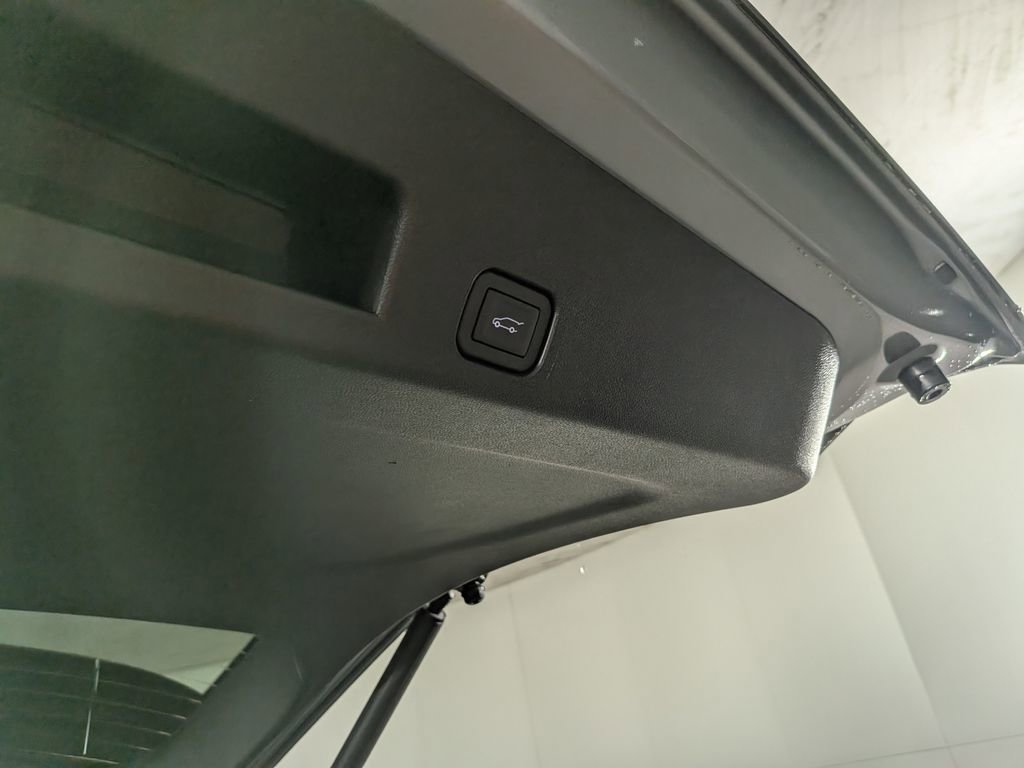 New 2026 Chevrolet Traverse Z71 w/ Enhanced Driving Package image 11