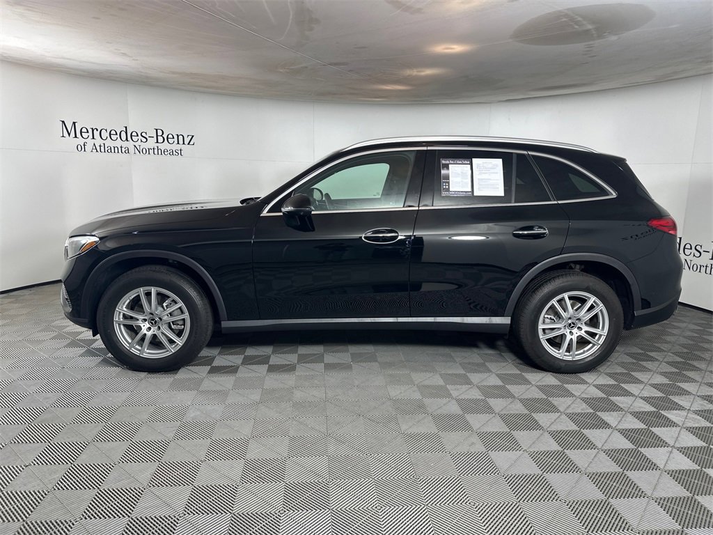 Certified 2025 Mercedes-Benz GLC 300 image 4