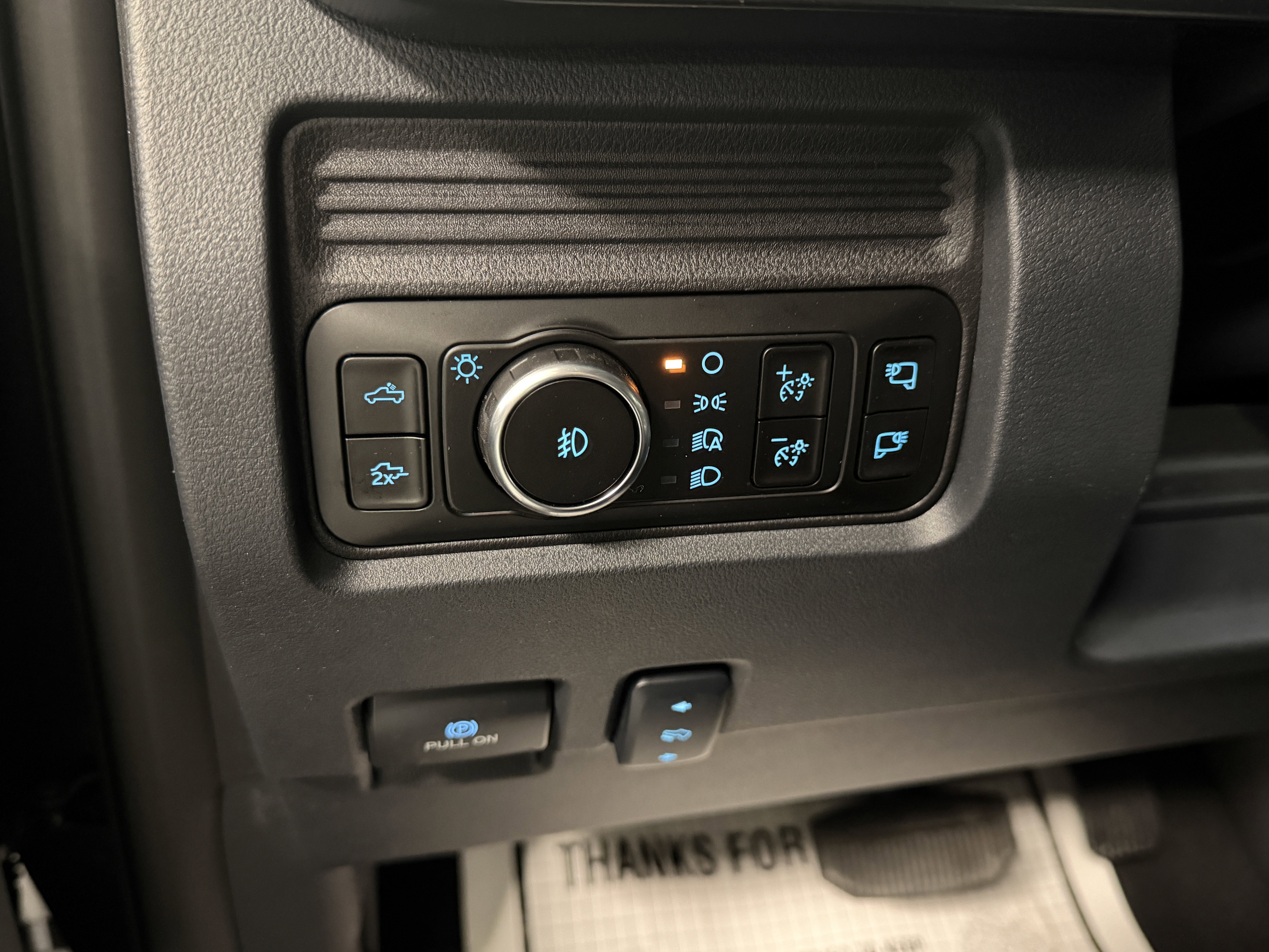 New 2026 Ford F250 Lariat w/ Black Appearance Package image 22