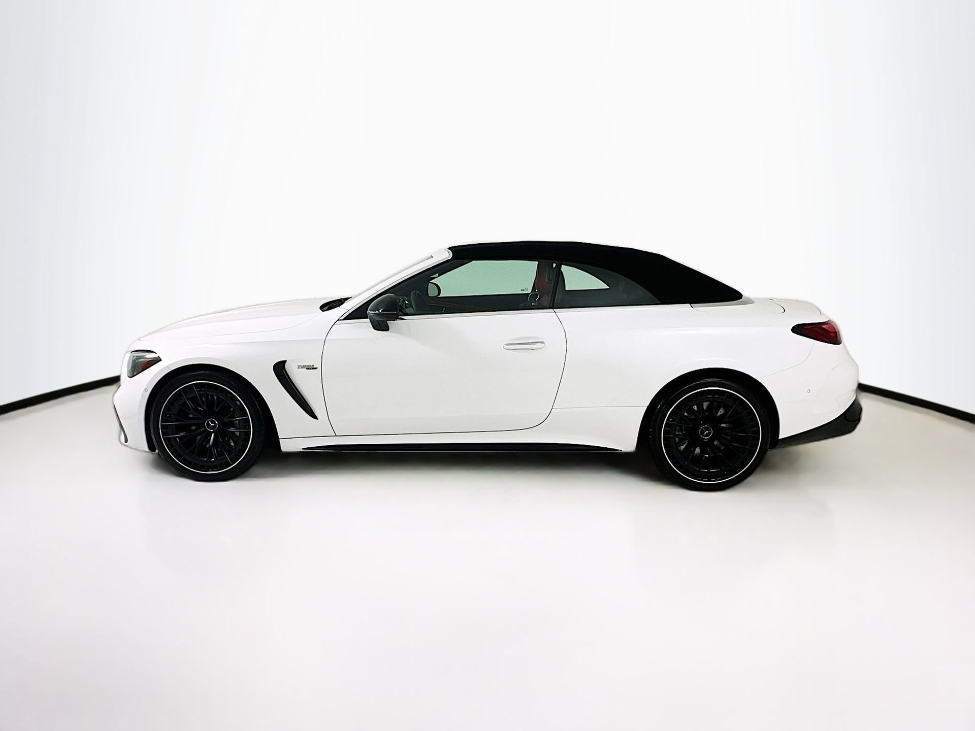 Used 2026 Mercedes-Benz CLE 53 AMG 4MATIC Cabriolet image 5