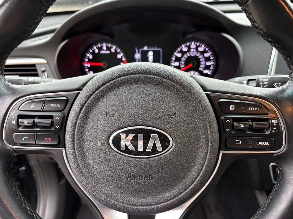 Used 2018 Kia Optima EX image 16