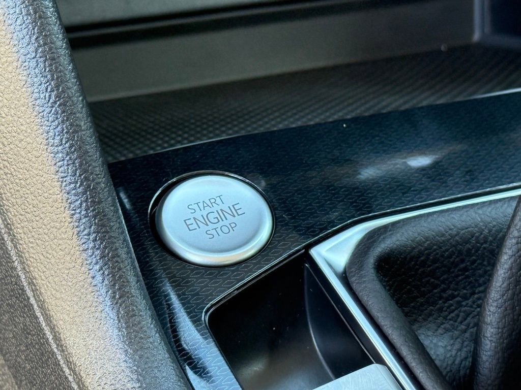 New 2026 Volkswagen Taos S image 19