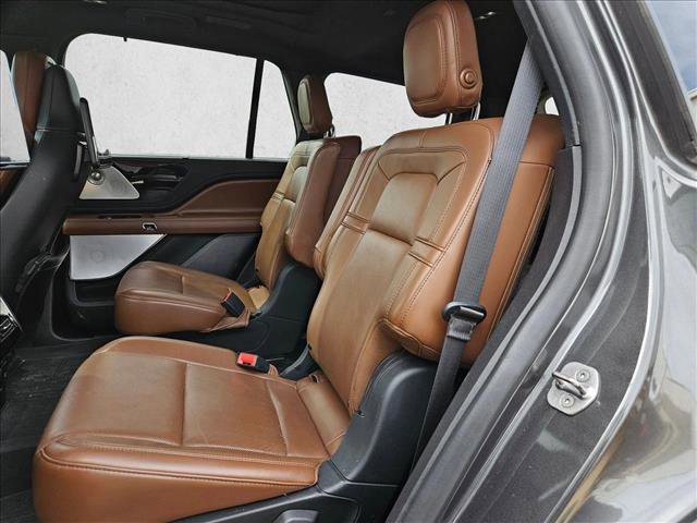 Used 2020 Lincoln Aviator Reserve w/ Equipment Group 202A image 15