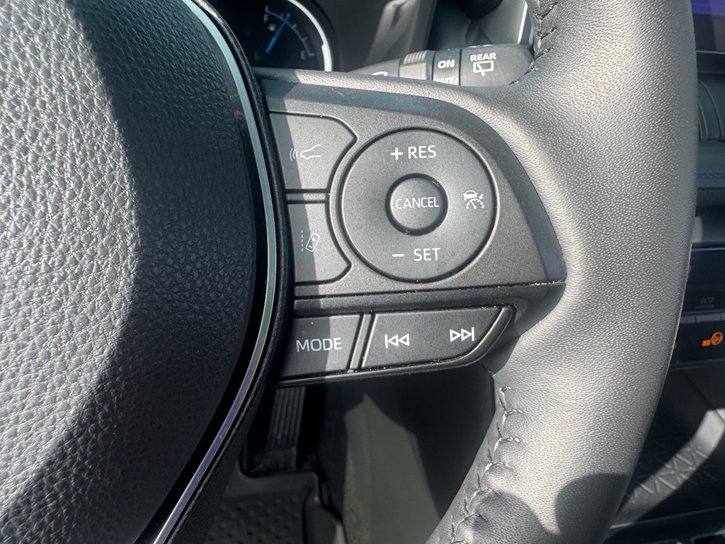 Used 2023 Toyota RAV4 SE w/ Convenience Package AWD/4WD image 14