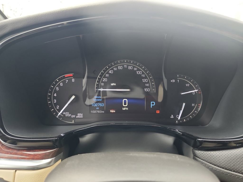 Used 2017 Cadillac XT5 Luxury w/ Driver Awareness Package image 18