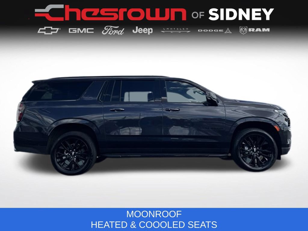 Used 2023 Chevrolet Suburban RST w/ Sport Performance Package AWD/4WD image 12