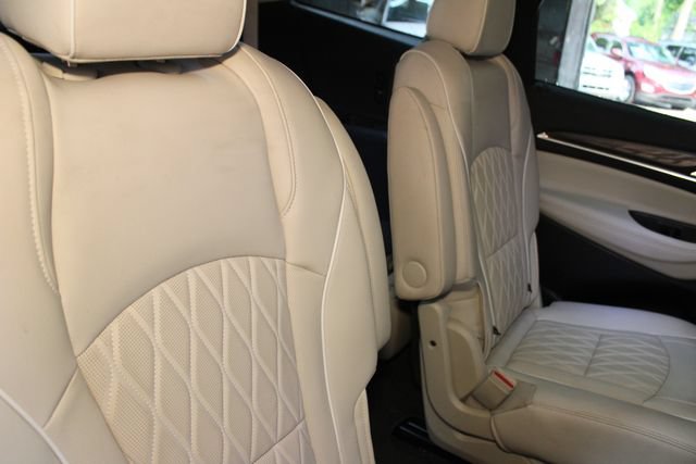 Used 2022 Buick Enclave Avenir w/ Avenir Technology Package AWD/4WD image 14
