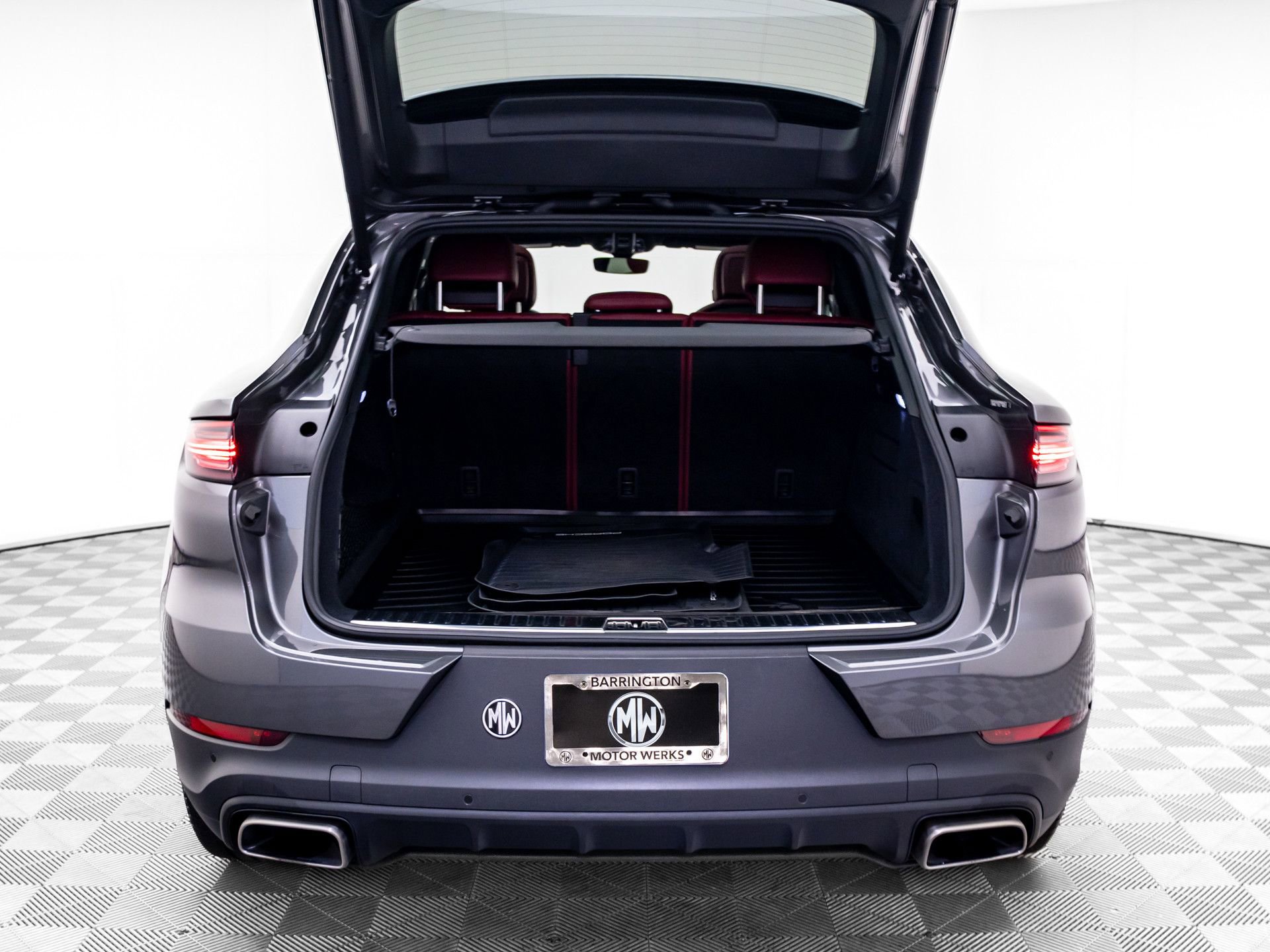 Used 2022 Porsche Cayenne Coupe AWD/4WD image 34