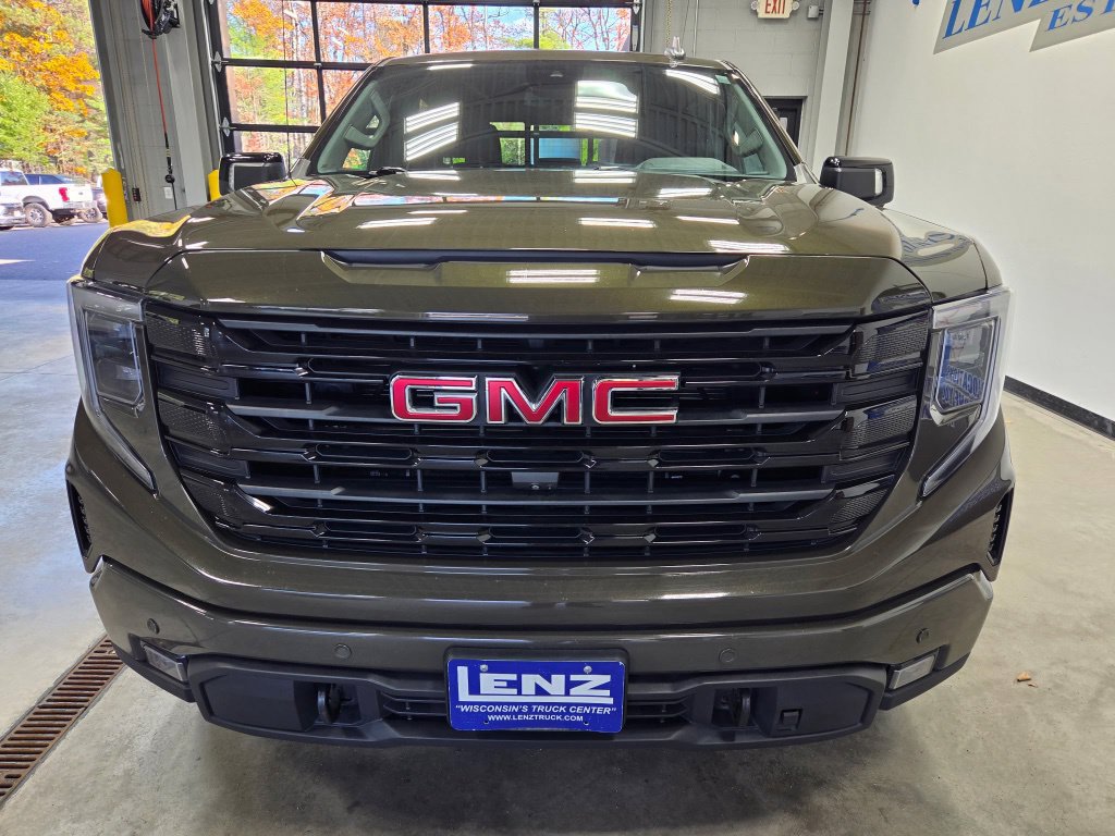 Used 2024 GMC Sierra 1500 Elevation w/ Elevation Premium Package AWD/4WD image 3