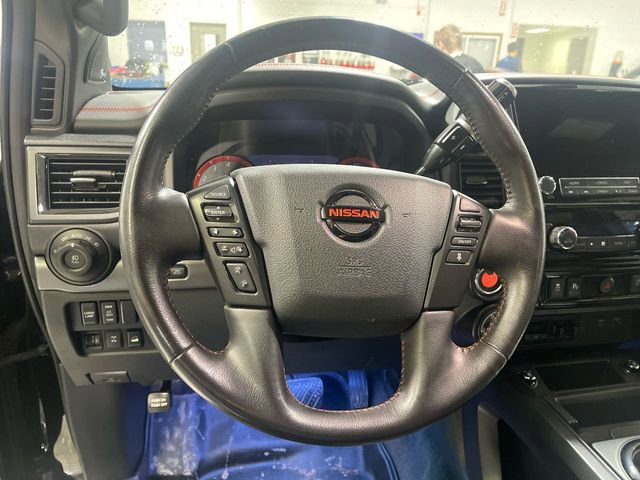Used 2021 Nissan Titan PRO-4X w/ Pro-4x Convenience Package AWD/4WD image 10