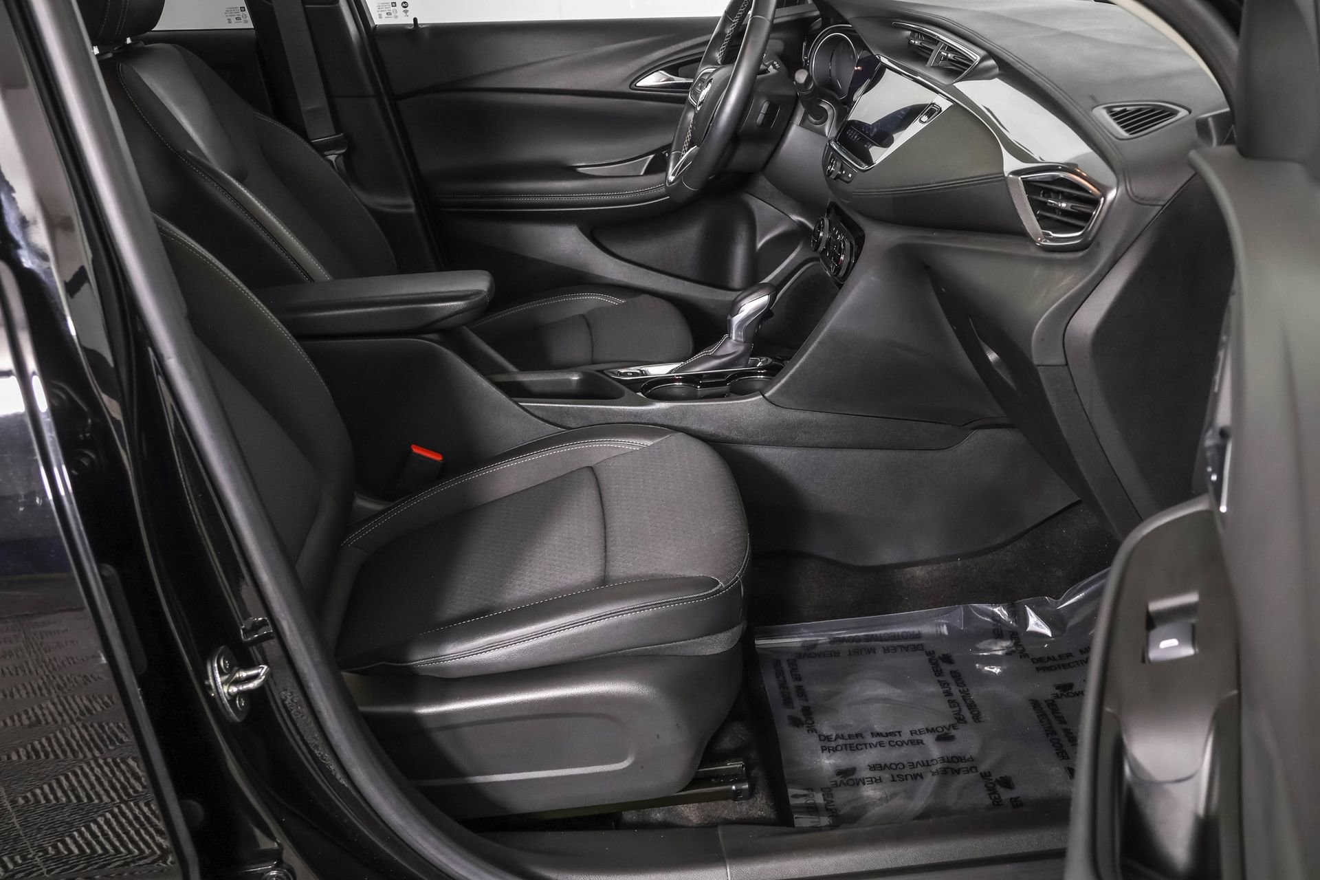 Used 2023 Buick Encore GX Select w/ Safety Package II AWD/4WD image 42